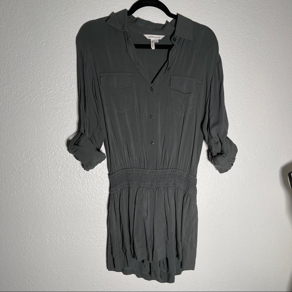 NWOT BCBG Adjustable Sleeve Button Down Shorts Romper S